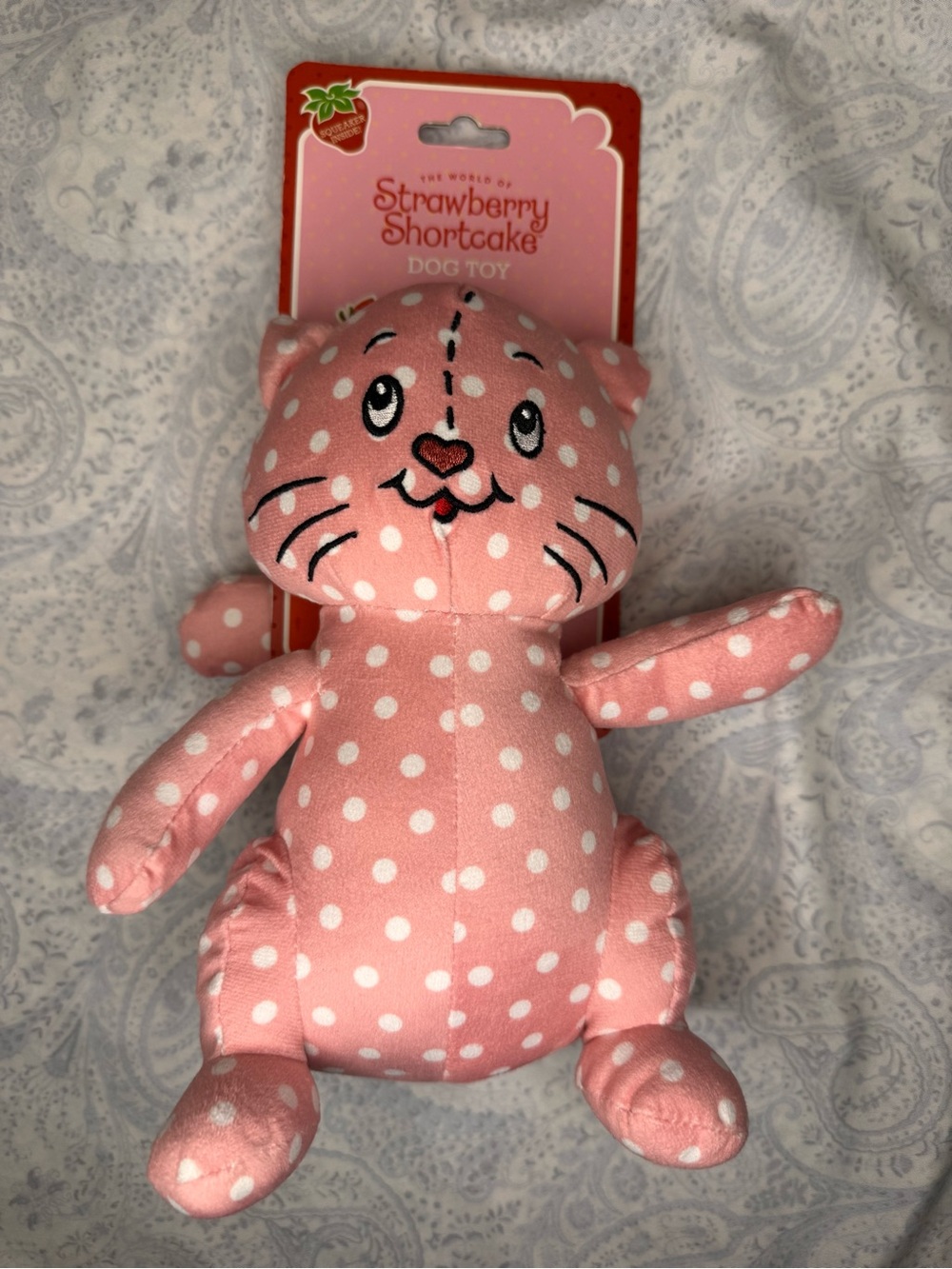 Strawberry Shotcakes’ Cat Custard Dog Pet Toy